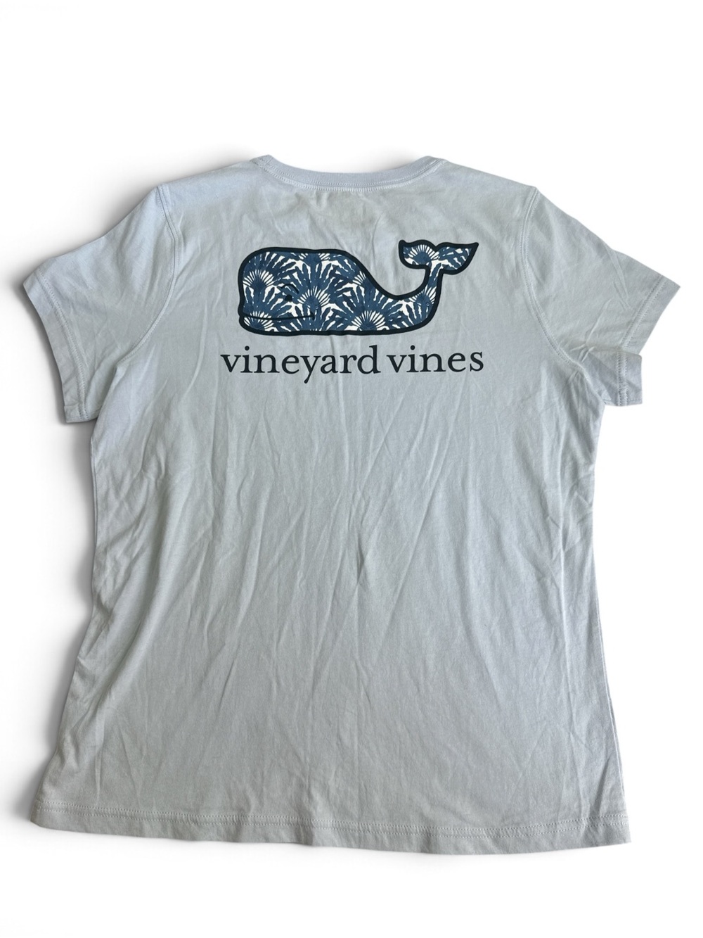 Vineyard Vines Light Blue Isla Floral Palm Whale Graphic T-Shirt – Size M